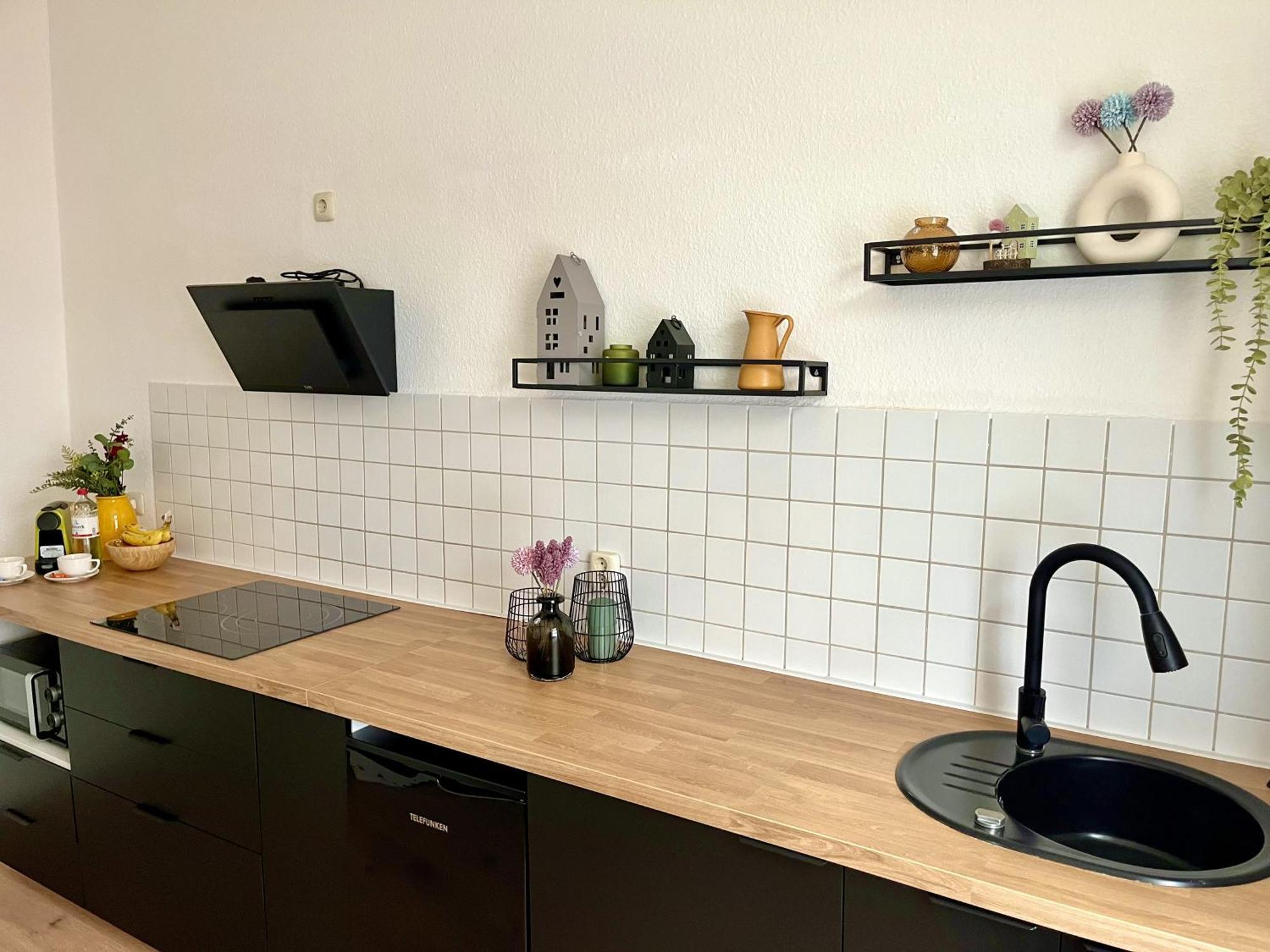Endless: Studio Mit Netflix + Workstation Im Zentrum Schwerin  Exterior photo
